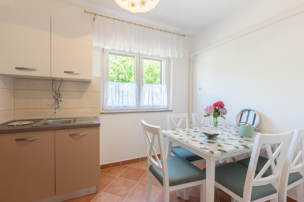 Apartment Beti With Balcony Baska  Exterior photo