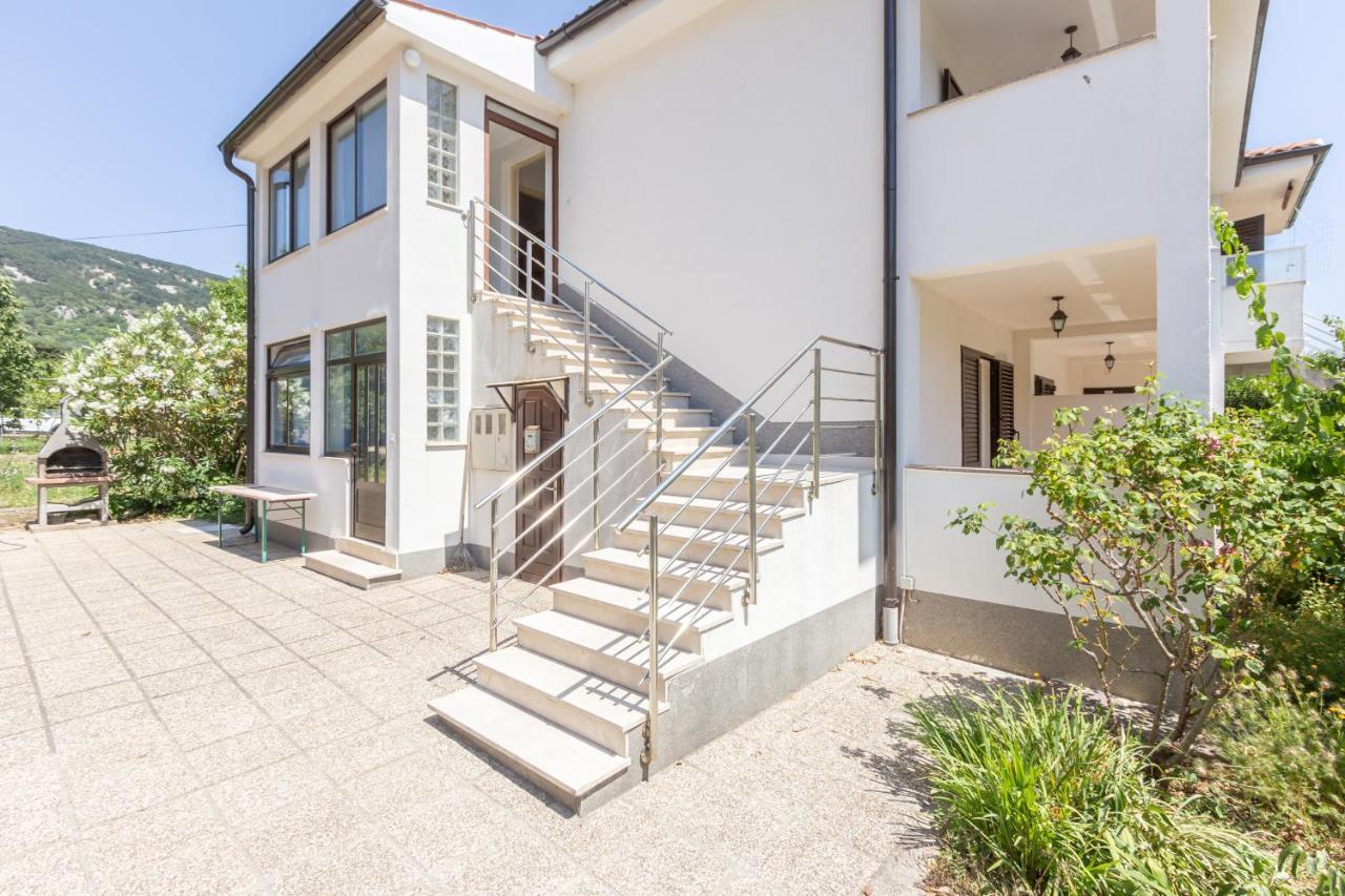 Apartment Beti With Balcony Baska  Exterior photo